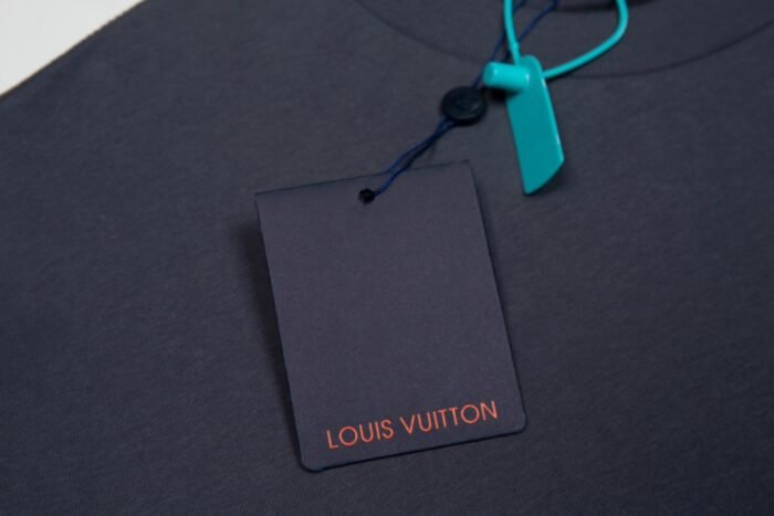LOUIS VUITTON - Image 9