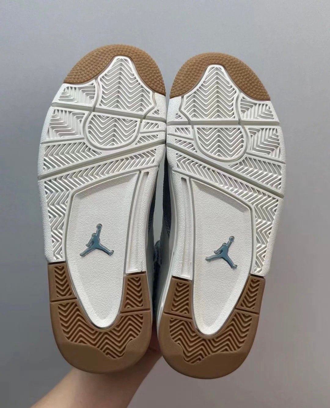 0E666FC7-560B-4CBA-8175-EC65D795AB5E Air jordan 4 “Denim” - Image 9