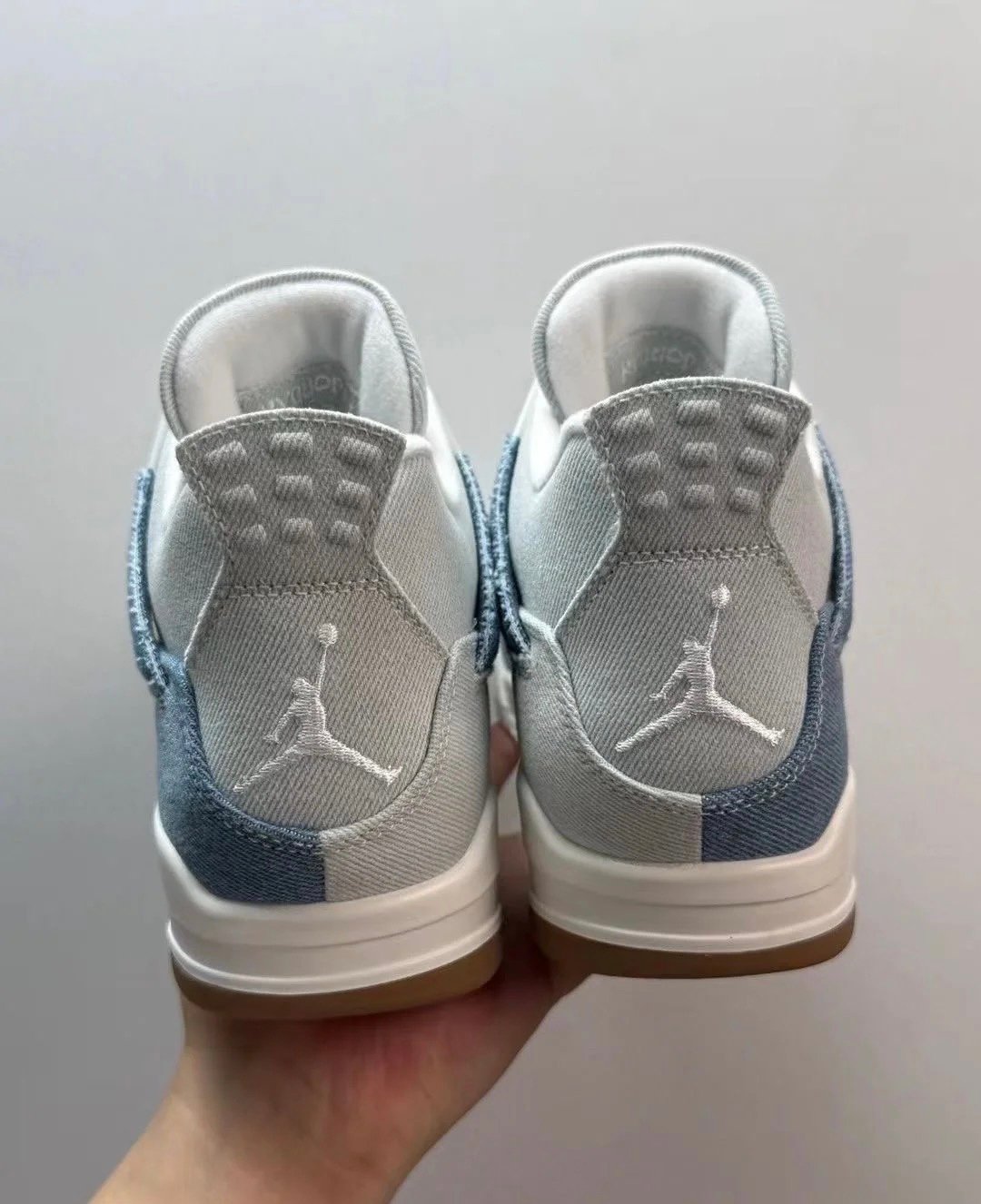 EAA17D84-0907-4A2D-8DF3-ADC2B3471F5C Air jordan 4 “Denim” - Image 6