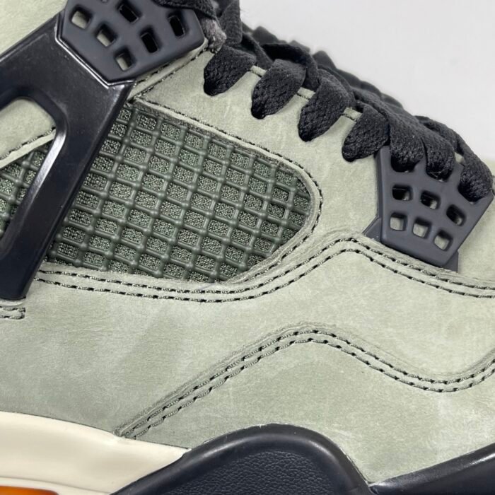 Air Jordan  4 - Image 4