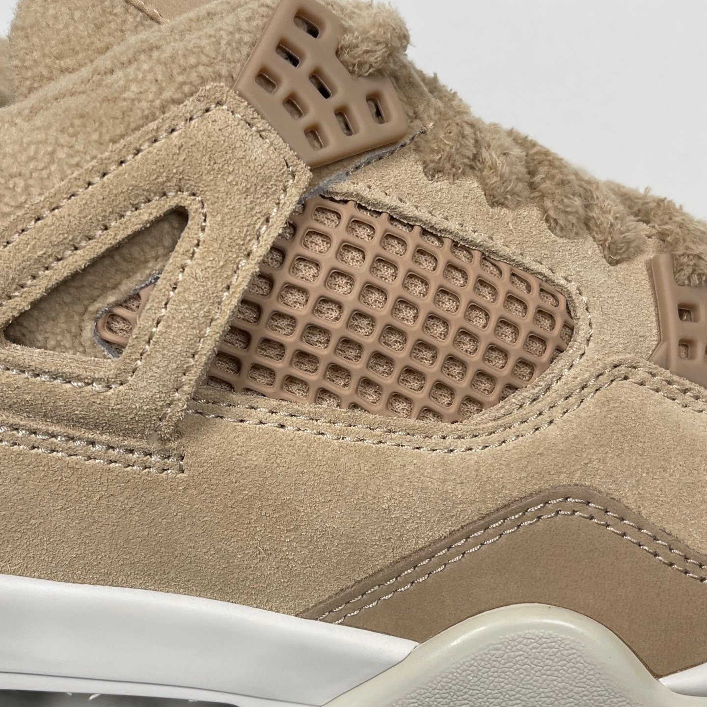 0F99BA49-2BF2-433A-BE44-44E606FD68E7 Air Jordan 4 - Image 4