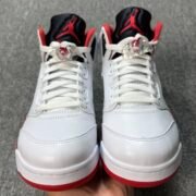 Air Jordan 5 Retro - Image 4