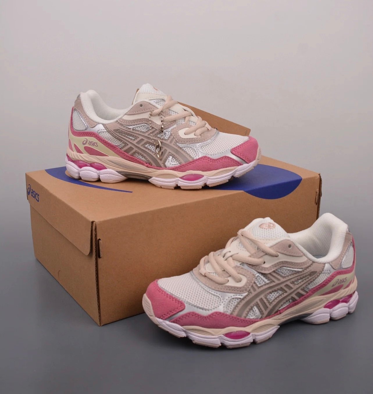 5CB542CF-D488-4D45-AA51-8652F450431C ASICS - Image 8