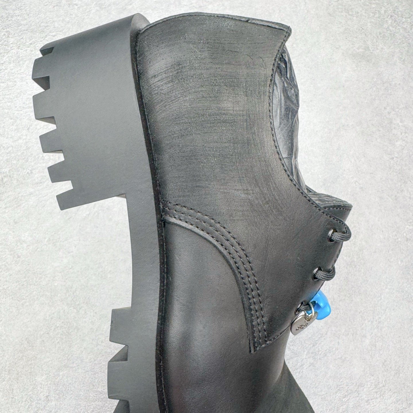 6E75E489-A675-4F76-B928-EDE829AE7798 Balenciaga Hummer - Image 5