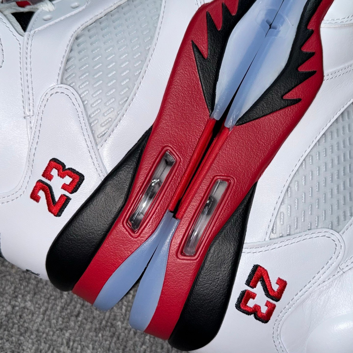 809826BE-B9CA-4675-B665-1A17864AF13C Air Jordan 5 Retro - Image 6