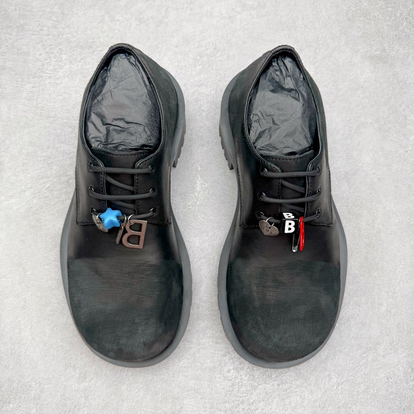 9E4170A3-FF0C-43D6-AA68-3961348533EE Balenciaga Hummer - Image 3