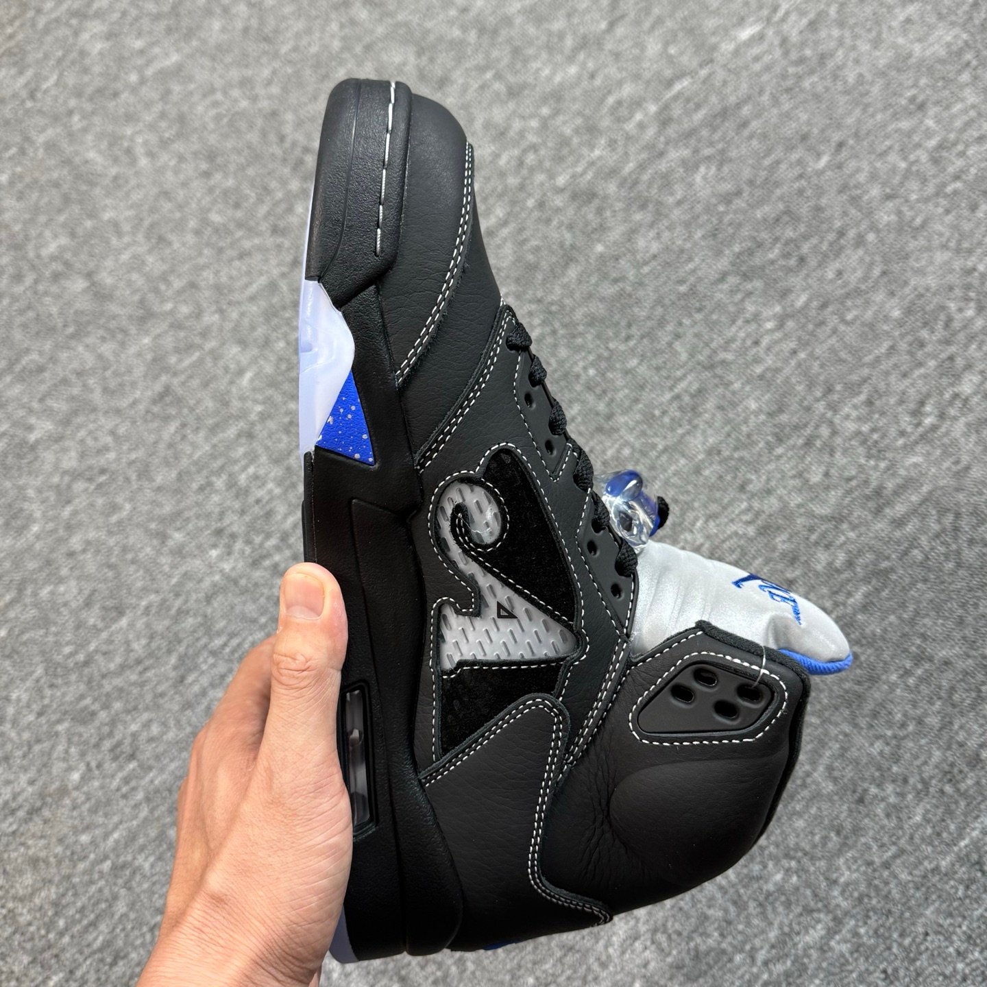 A3B3E075-3701-4C5A-ADC0-E0A908B10AF4 Air Jordan 5×NY - Image 3