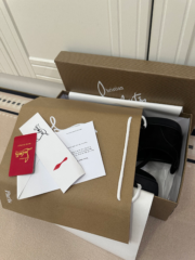 Christian Louboutin Louis Junior Spikes - Image 2