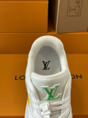 Loui Vuitto TRAINER SNEAKER - Image 8