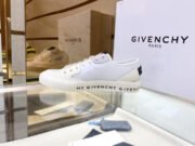 Givench Spectre Low-TOP SNEAKER - Image 3