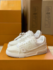 Loui Vuitto TRAINER SNEAKER - Image 2