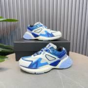 AR1M1 Low-Top Sneaker - Image 9