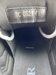 DR B30 Sneakers - Image 4