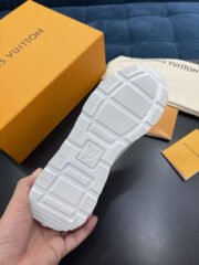 Loui Vuitto TRAINER SNEAKER - Image 4