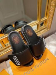 LV SLIPPERS - Image 5
