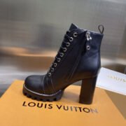 LOUS VUITON BROWN STAR TRAIL ANKLE BOOTS - Image 3