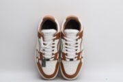 AR1M1 Low-Top Sneaker - Image 6