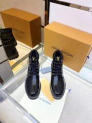 LOUS VUITON BOOTS - Image 7