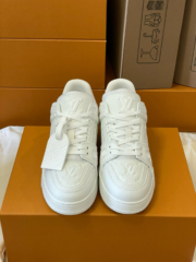 Loui Vuitto TRAINER SNEAKER - Image 5