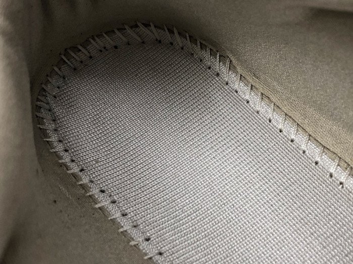 284f96708c7a665614d8acd1eb5e7f8575811d93 Adidas Yeezy Desert Rat 500 Blush DB2908 - Image 6