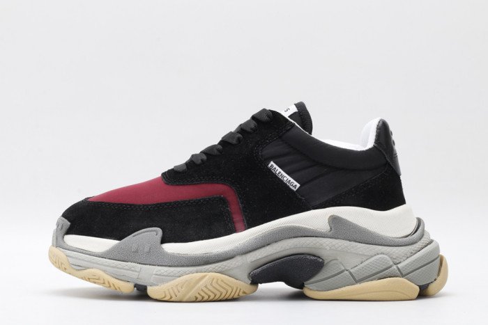 28d3d7ccb6e5f8532ed20aeb045762f5108104f6 BLCG TRIPLE SNEAKER - Image 1