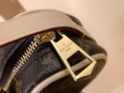 LV Croissant MM - Image 4