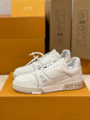 Loui Vuitto TRAINER SNEAKER - Image 2