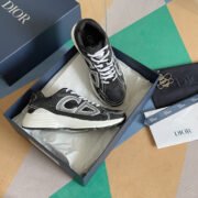 DR B30 Sneakers - Image 9