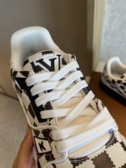 Loui Vuitto TRAINER SNEAKER - Image 3
