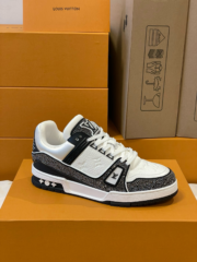 Loui Vuitto TRAINER SNEAKER - Image 2