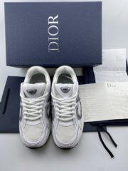 DR B30 Sneakers - Image 9