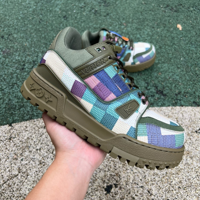 LV TRAINER MAXI Colored plaid army green - Image 7