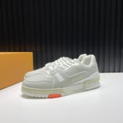 LV TRAINER SNEAKER LOW