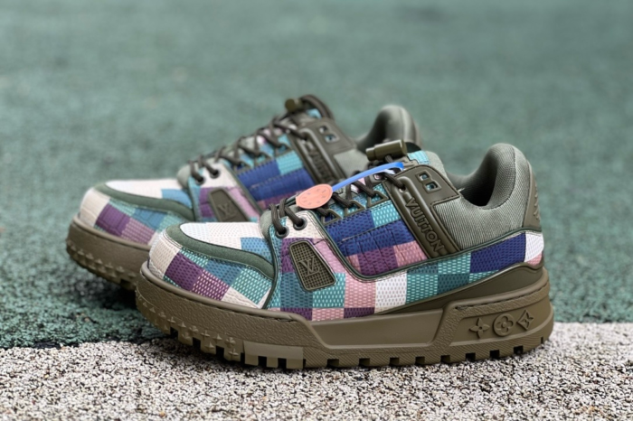 LV TRAINER MAXI Colored plaid army green - Image 1