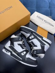 Loui Vuitto TRAINER SNEAKER - Image 6