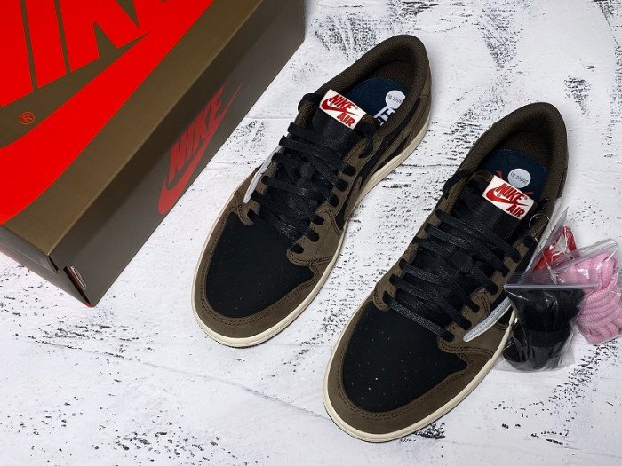 3b78180e71f87ccc1e4bf6e0e244a8ebcc85f6ec Travis Scott x Air Jordan 1 Low OG SP “Dark Mocha” CQ4277-001 - Image 7