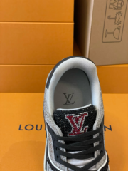 Loui Vuitto TRAINER SNEAKER - Image 7