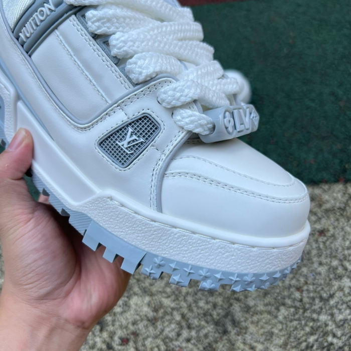LV TRAINER MAXI White-grey - Image 8