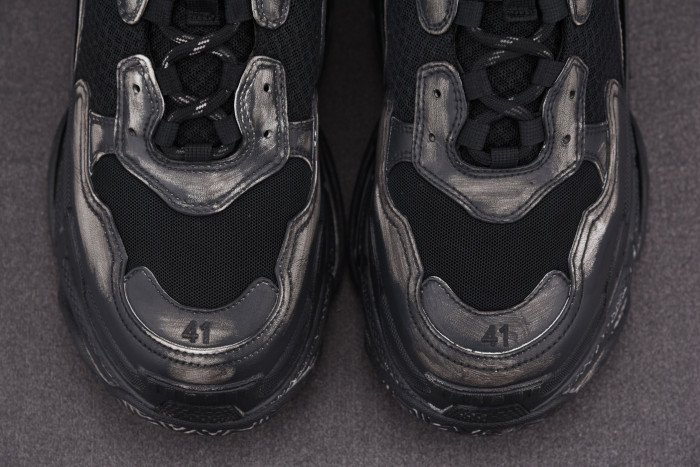 48050d9599aa0dbe6f2dbef7d313a64d0377d749 BLCG TRIPLE SNEAKER - Image 10