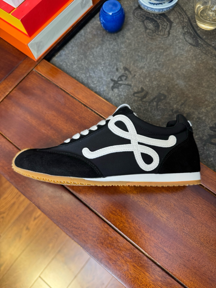 Loew Ballet Runner 2.0 - Image 1