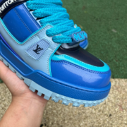 LV TRAINER MAXI Blue patent leather - Image 3