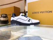 Loui Vuitto TRAINER SNEAKER - Image 2
