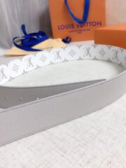 Loui Vuitto Belt-4CM - Image 4