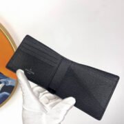 LOUI VUITTO WALLET M69538 11.5*9*1.5 - Image 3