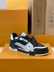 Loui Vuitto TRAINER SNEAKER - Image 2