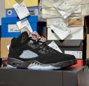 AIR JORDAN 5 BLACK METALLIC (2016) 845035-003