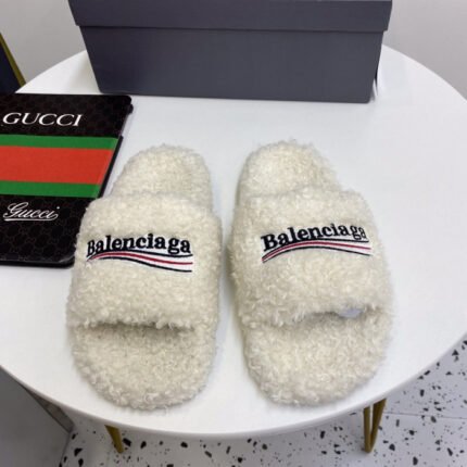 BLCG SLIPPERS