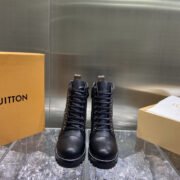 LOUS VUITON BROWN STAR TRAIL ANKLE BOOTS - Image 4