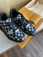 Loui Vuitto TRAINER SNEAKER - Image 5