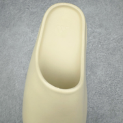 Adidas Yeezy Slide - Image 5